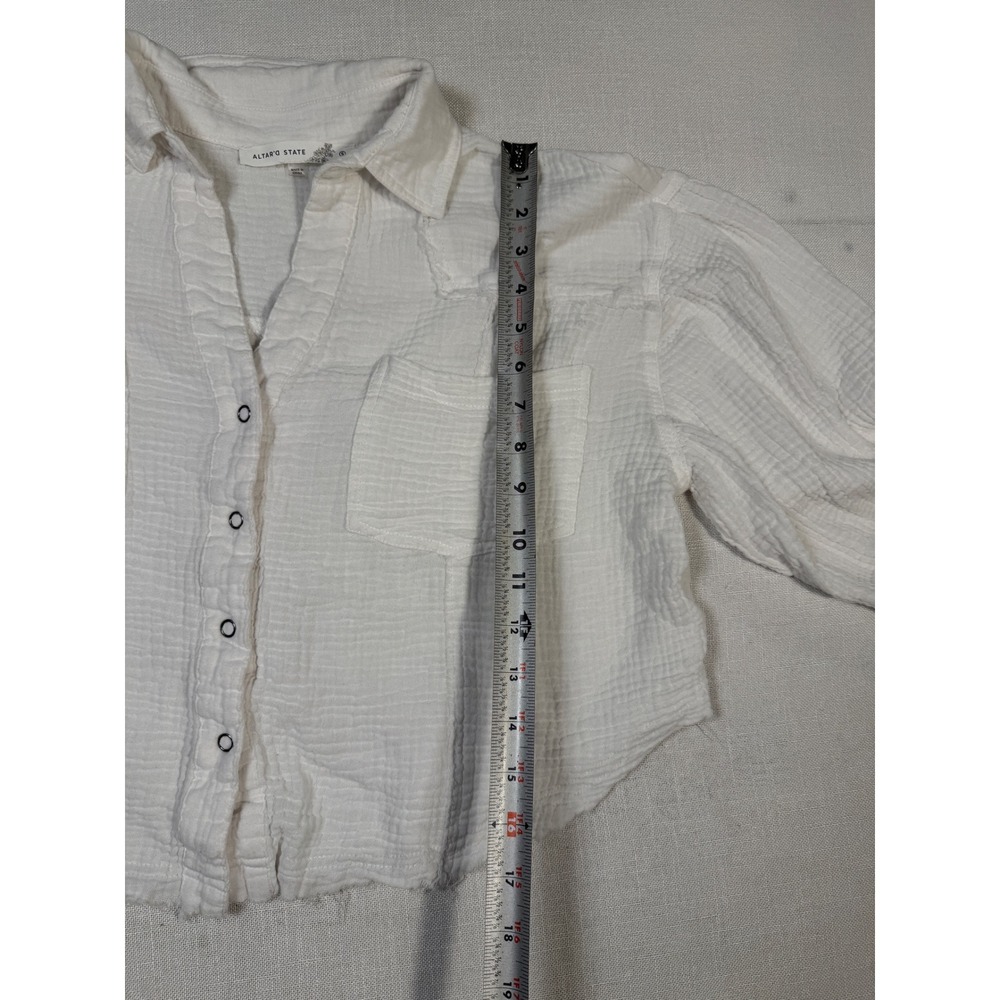 Altar'd State White Gauze Cropped Button Down Shirt Raw Hem Small - Picture 8 of 8